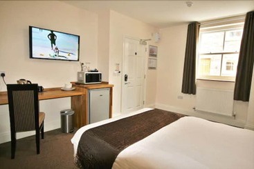 هتل Central Studios Gloucester Place