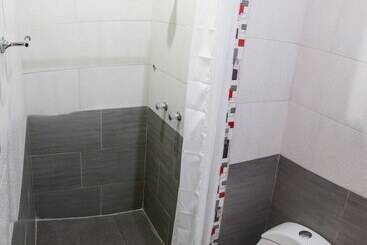 هتل Chaska Suites