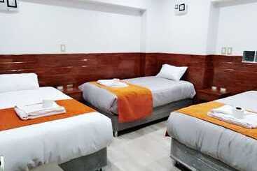 هتل Chaska Suites