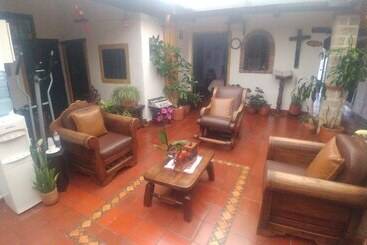 هتل Hospederia Colonial De La Villa