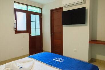 Laguna Azul Hotel & Suites