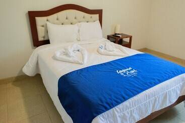 Laguna Azul Hotel & Suites