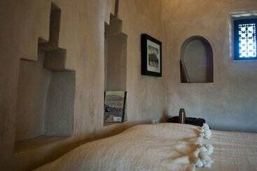 هتل Kasbah Ait Ben Moro