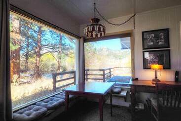 Murphy S Riverside    Ev #3178 2 Bedroom Cottage By Redawning