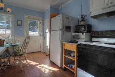 Murphy S Riverside    Ev #3178 2 Bedroom Cottage By Redawning
