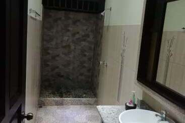 پانسیون Nayuribe Familiar House