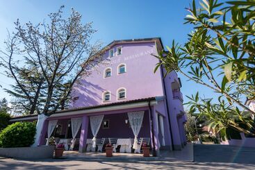پانسیون Villa Sandi Free Parking