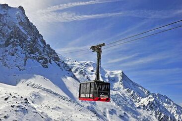 اقامتگاه Village Vacances La Forêt Des Tines