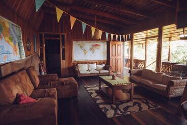 Spanish By The River   Turrialba   Hostel