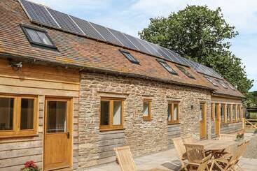 The Cow Byre, Heath Farm