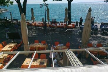 هتل Albergo All'ancora