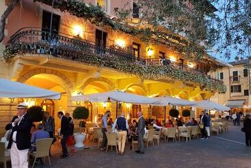 هتل Albergo Gardesana