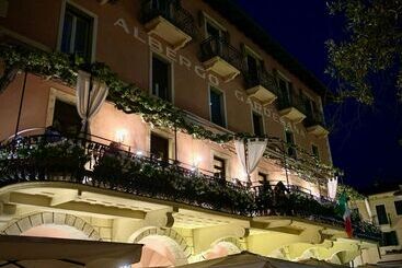 هتل Albergo Gardesana