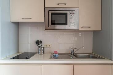 هتل Diamant Suites Brussels Eu