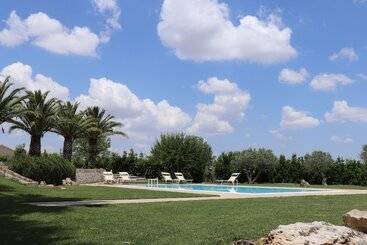 هتل روستایی Tenuta Aguglia