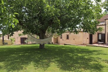 هتل روستایی Tenuta Aguglia