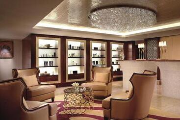 هتل The Ritz   Carlton, Bangalore