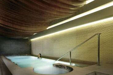 هتل The Ritz   Carlton, Bangalore