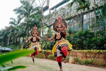 هتل The Ritz   Carlton, Bangalore