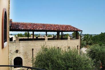هتل Country House Vecchio Frantoio