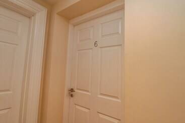 Apartment 6