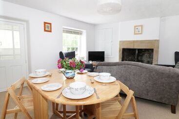 Gritstone Cottage
