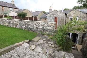 Gritstone Cottage