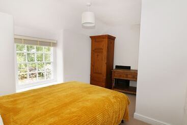 Gritstone Cottage