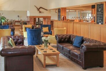 Oak Lodge