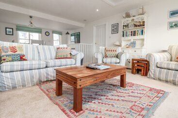 Pier Cottage