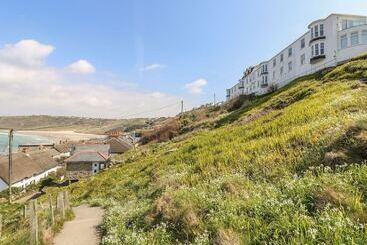 Sennen Heights