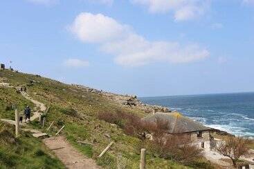 Sennen Heights