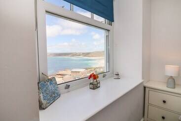 Sennen Heights