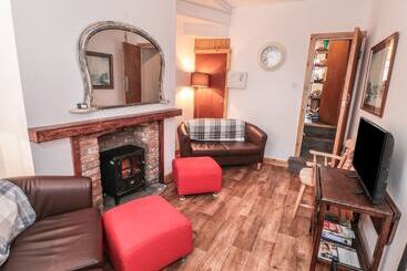 Tinsley Cottage