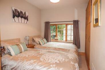 Willow Cottage