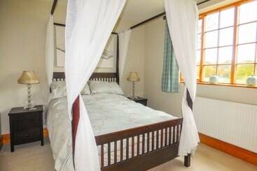 Willow Cottage