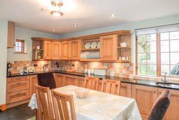 Willow Cottage