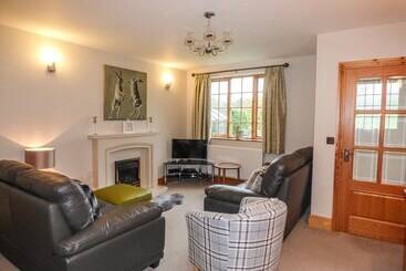 Willow Cottage