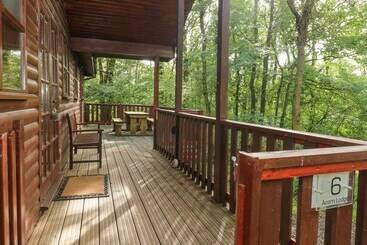 Acorn Lodge