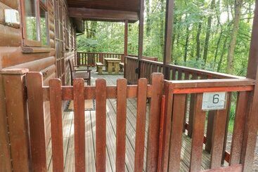 Acorn Lodge