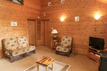 Acorn Lodge