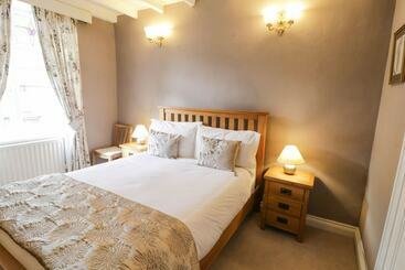 Bannister Cottage