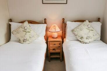 Bannister Cottage