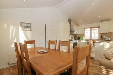 Bramley Lodge