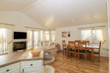 Bramley Lodge