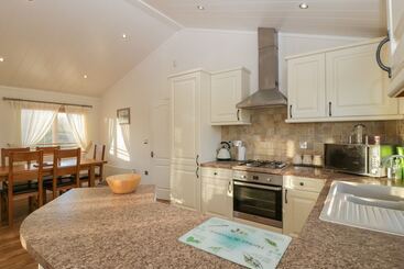 Bramley Lodge