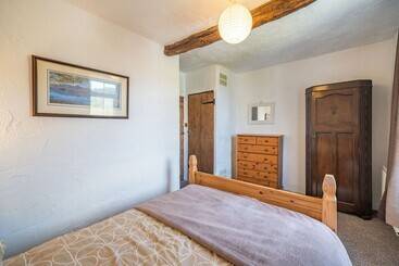 Cragg Cottage