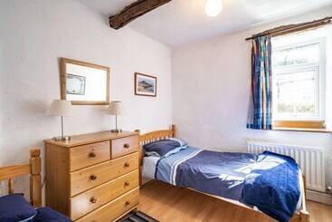 Cragg Cottage