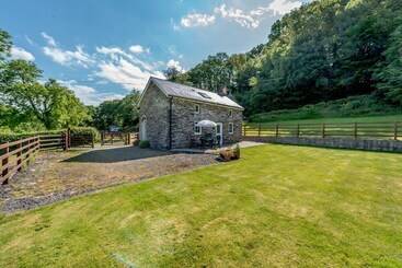 Cwmdu Cottage