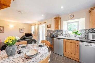 Cwmdu Cottage